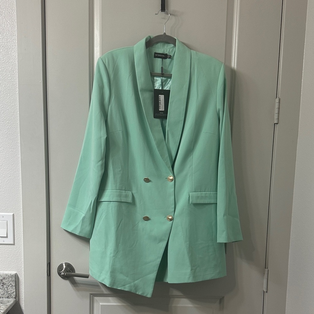 PrettyLittleThing Pastel Green Blazer Dress with Gold Buttons